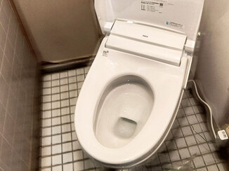 トイレリフォーム コンパクトで使いやすいタンクレストイレ